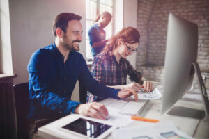 ¿Qué tener en cuenta al elegir un software personalizado?