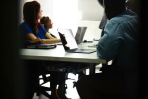 Cómo reducir los ruidos en la comunicación corporativa y evitar problemas para el negocio