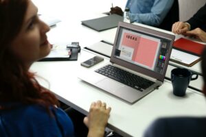¿Es posible garantizar una ventaja competitiva mediante el uso de una comunicación innovadora?