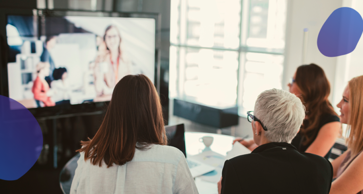 Mobuss TV: da gestão da comunicação interna à atração de clientes