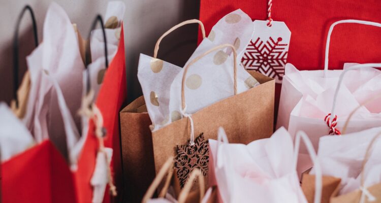 Como aproveitar as festas de fim de ano para aumentar as vendas?