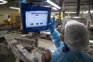¿Cómo ir más allá de un sistema de ejecución de manufactura tradicional?