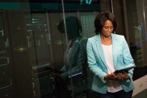 ¿Sabe qué es un Data Warehouse y cuáles son sus ventajas en la industria?