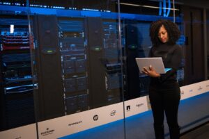 Descubra los beneficios de adoptar el modelo Zero Trust en la industria